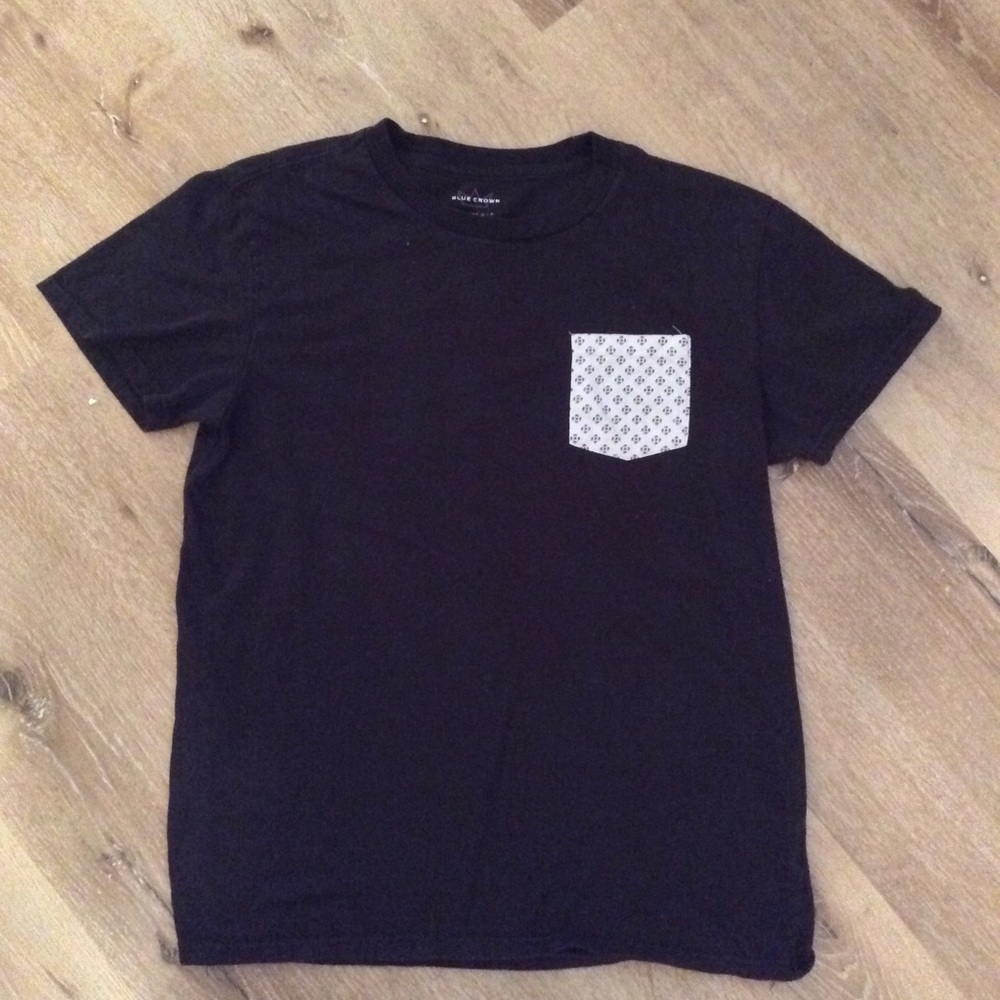 Black Pocket Tee